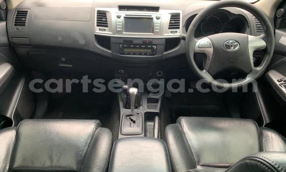 Nunua Ilio tumika Toyota Hilux White Gari ndani ya Manzini nchini Manzini Nunua Ilio tumika Toyota Hilux White Gari ndani ya Manzini nchini Manzini