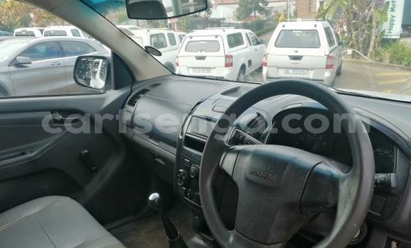 Buy Used Isuzu KB White Car in Big Bend in Lubombo District Buy Used Isuzu KB White Car in Big Bend in Lubombo District