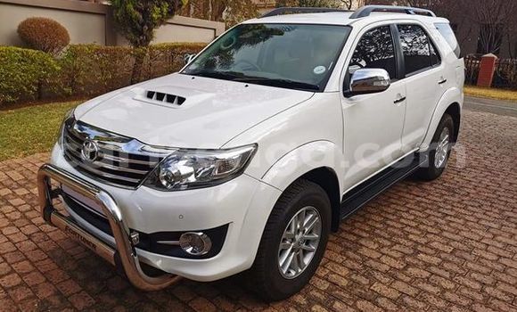Buy Used Toyota Fortuner White Car in Big Bend in Lubombo District Buy Used Toyota Fortuner White Car in Big Bend in Lubombo District