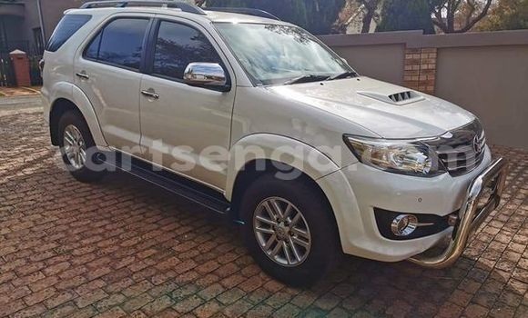 Buy Used Toyota Fortuner White Car in Big Bend in Lubombo District Buy Used Toyota Fortuner White Car in Big Bend in Lubombo District