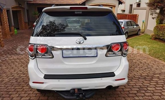 Buy Used Toyota Fortuner White Car in Big Bend in Lubombo District Buy Used Toyota Fortuner White Car in Big Bend in Lubombo District