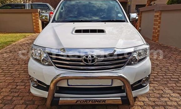 Buy Used Toyota Fortuner White Car in Big Bend in Lubombo District Buy Used Toyota Fortuner White Car in Big Bend in Lubombo District