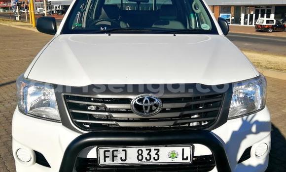 Buy Used Toyota Hilux White Car in Big Bend in Lubombo Buy Used Toyota Hilux White Car in Big Bend in Lubombo