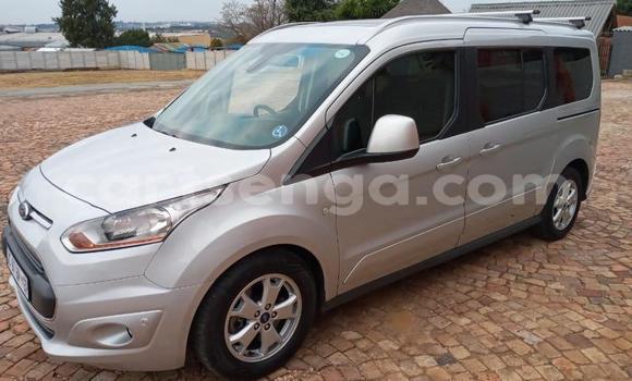 Nunua Ilio tumika Ford Granada Silver Gari ndani ya Big Bend nchini Lubombo Nunua Ilio tumika Ford Granada Silver Gari ndani ya Big Bend nchini Lubombo