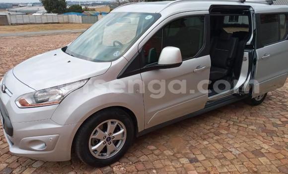 Nunua Ilio tumika Ford Granada Silver Gari ndani ya Big Bend nchini Lubombo Nunua Ilio tumika Ford Granada Silver Gari ndani ya Big Bend nchini Lubombo