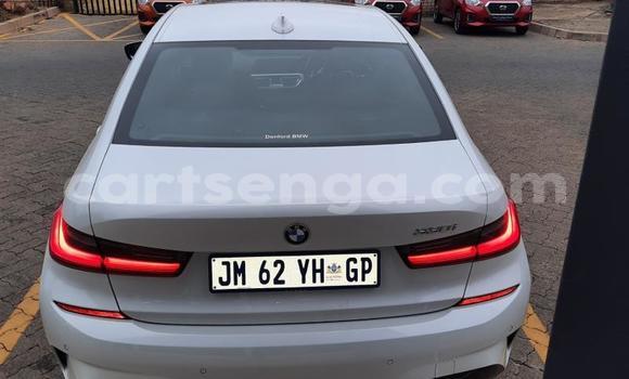 Nunua Ilio tumika BMW 3–Series Silver Gari ndani ya Big Bend nchini Lubombo Nunua Ilio tumika BMW 3–Series Silver Gari ndani ya Big Bend nchini Lubombo