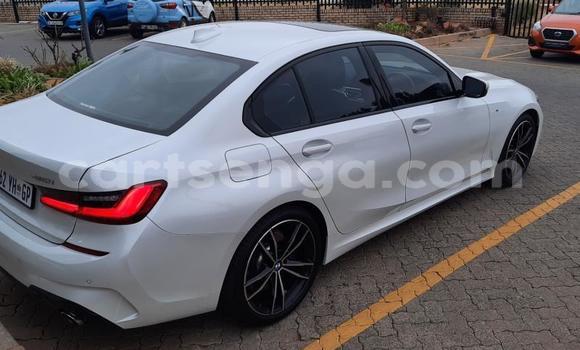 Nunua Ilio tumika BMW 3–Series Silver Gari ndani ya Big Bend nchini Lubombo Nunua Ilio tumika BMW 3–Series Silver Gari ndani ya Big Bend nchini Lubombo