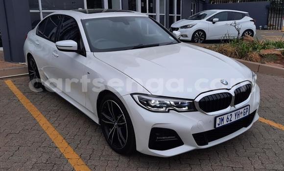 Nunua Ilio tumika BMW 3–Series Silver Gari ndani ya Big Bend nchini Lubombo Nunua Ilio tumika BMW 3–Series Silver Gari ndani ya Big Bend nchini Lubombo
