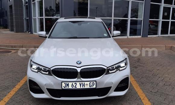 Nunua Ilio tumika BMW 3–Series Silver Gari ndani ya Big Bend nchini Lubombo Nunua Ilio tumika BMW 3–Series Silver Gari ndani ya Big Bend nchini Lubombo