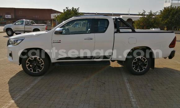 Nunua Ilio tumika Toyota Hilux White Gari ndani ya Big Bend nchini Lubombo Nunua Ilio tumika Toyota Hilux White Gari ndani ya Big Bend nchini Lubombo