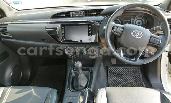 Nunua Ilio tumika Toyota Hilux White Gari ndani ya Big Bend nchini Lubombo Nunua Ilio tumika Toyota Hilux White Gari ndani ya Big Bend nchini Lubombo