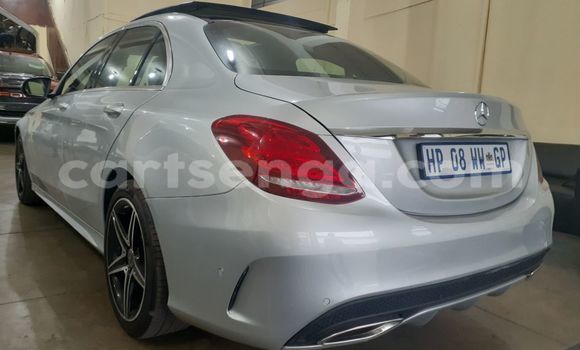 Nunua Ilio tumika Mercedes‒Benz C–Class Silver Gari ndani ya Big Bend nchini Lubombo Nunua Ilio tumika Mercedes‒Benz C–Class Silver Gari ndani ya Big Bend nchini Lubombo