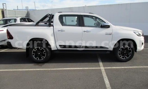 Buy Used Toyota Hilux White Car in Big Bend in Lubombo District Buy Used Toyota Hilux White Car in Big Bend in Lubombo District