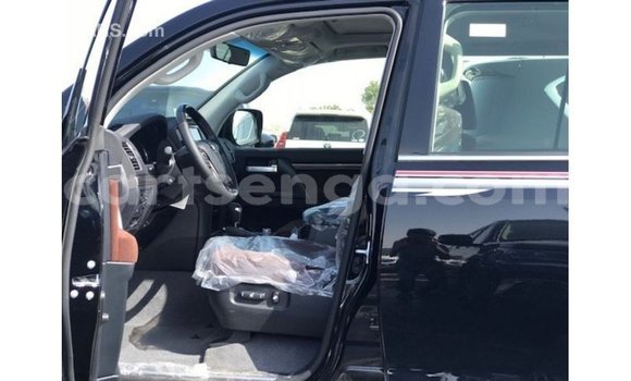 Acheter Import Voiture Toyota Land Cruiser Noir à Import - Dubai, Hhohho Acheter Import Voiture Toyota Land Cruiser Noir à Import - Dubai, Hhohho
