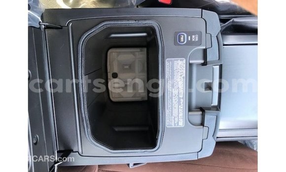 Acheter Import Voiture Toyota Land Cruiser Noir à Import - Dubai, Hhohho Acheter Import Voiture Toyota Land Cruiser Noir à Import - Dubai, Hhohho