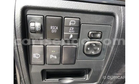 Acheter Import Voiture Toyota Land Cruiser Noir à Import - Dubai, Hhohho Acheter Import Voiture Toyota Land Cruiser Noir à Import - Dubai, Hhohho