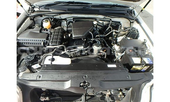 Acheter Import Voiture Toyota Hilux Blanc à Import - Dubai, Hhohho Acheter Import Voiture Toyota Hilux Blanc à Import - Dubai, Hhohho