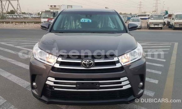 Buy Import Toyota Highlander Other Car in Import - Dubai in Hhohho Buy Import Toyota Highlander Other Car in Import - Dubai in Hhohho