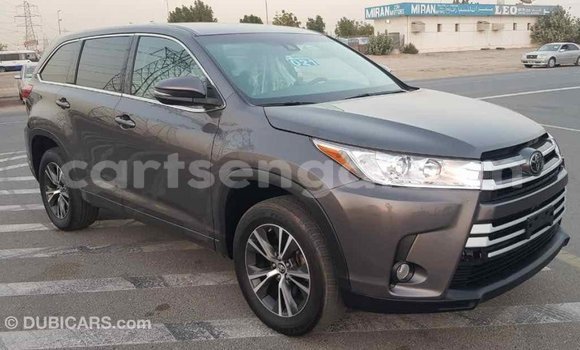 Buy Import Toyota Highlander Other Car in Import - Dubai in Hhohho Buy Import Toyota Highlander Other Car in Import - Dubai in Hhohho