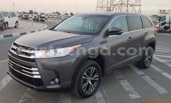 Buy Import Toyota Highlander Other Car in Import - Dubai in Hhohho Buy Import Toyota Highlander Other Car in Import - Dubai in Hhohho