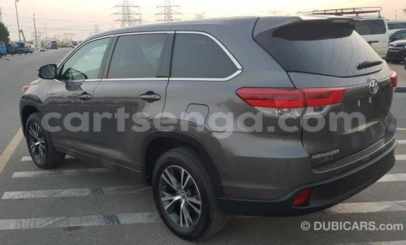 Buy Import Toyota Highlander Other Car in Import - Dubai in Hhohho Buy Import Toyota Highlander Other Car in Import - Dubai in Hhohho