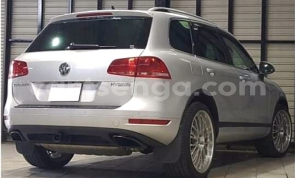 Buy Used Volkswagen Touareg Silver Car in Manzini in Manzini Buy Used Volkswagen Touareg Silver Car in Manzini in Manzini