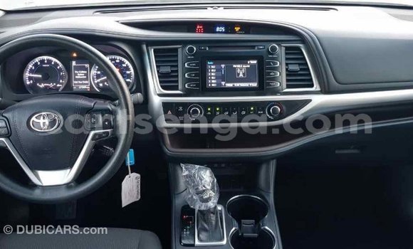 Buy Import Toyota Highlander Other Car in Import - Dubai in Hhohho Buy Import Toyota Highlander Other Car in Import - Dubai in Hhohho
