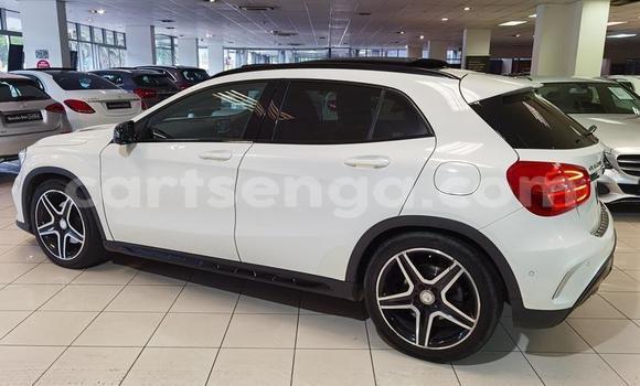 Buy Used Mercedes‒Benz 250 White Car in Import - Dubai in Hhohho Buy Used Mercedes‒Benz 250 White Car in Import - Dubai in Hhohho