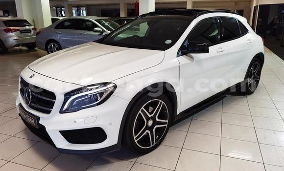 Buy Used Mercedes‒Benz 250 White Car in Import - Dubai in Hhohho Buy Used Mercedes‒Benz 250 White Car in Import - Dubai in Hhohho