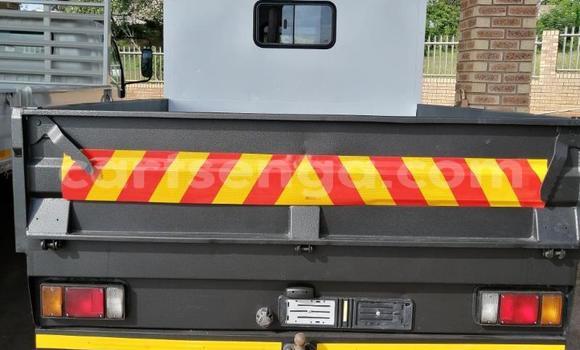 Nunua Ilio tumika Isuzu Bighorn Black Lori ndani ya Big Bend nchini Lubombo Nunua Ilio tumika Isuzu Bighorn Black Lori ndani ya Big Bend nchini Lubombo