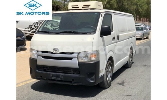 Buy Import Toyota Hiace White Car in Import - Dubai in Hhohho