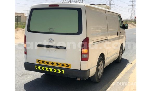 Nunua Imported Toyota Hiace White Gari ndani ya Import - Dubai nchini Hhohho Nunua Imported Toyota Hiace White Gari ndani ya Import - Dubai nchini Hhohho