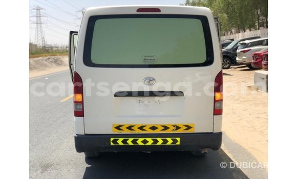 Nunua Imported Toyota Hiace White Gari ndani ya Import - Dubai nchini Hhohho Nunua Imported Toyota Hiace White Gari ndani ya Import - Dubai nchini Hhohho