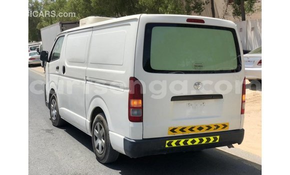 Nunua Imported Toyota Hiace White Gari ndani ya Import - Dubai nchini Hhohho Nunua Imported Toyota Hiace White Gari ndani ya Import - Dubai nchini Hhohho