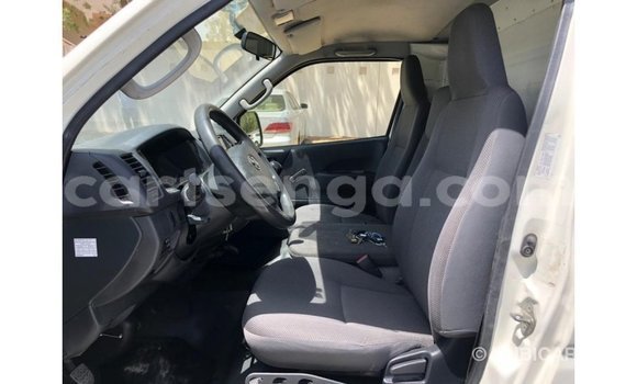 Nunua Imported Toyota Hiace White Gari ndani ya Import - Dubai nchini Hhohho Nunua Imported Toyota Hiace White Gari ndani ya Import - Dubai nchini Hhohho