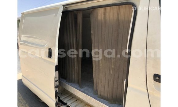 Nunua Imported Toyota Hiace White Gari ndani ya Import - Dubai nchini Hhohho Nunua Imported Toyota Hiace White Gari ndani ya Import - Dubai nchini Hhohho