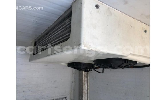 Nunua Imported Toyota Hiace White Gari ndani ya Import - Dubai nchini Hhohho Nunua Imported Toyota Hiace White Gari ndani ya Import - Dubai nchini Hhohho