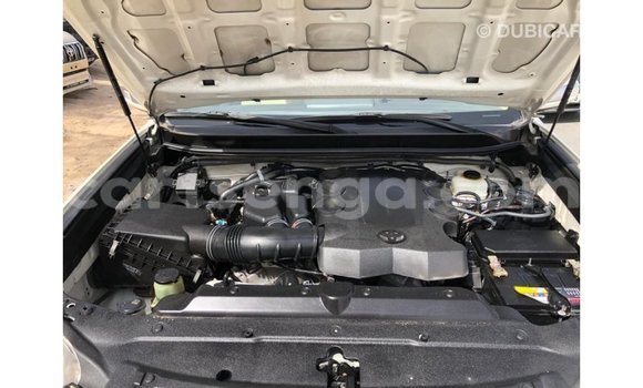 Nunua Imported Toyota Prado White Gari ndani ya Import - Dubai nchini Hhohho Nunua Imported Toyota Prado White Gari ndani ya Import - Dubai nchini Hhohho