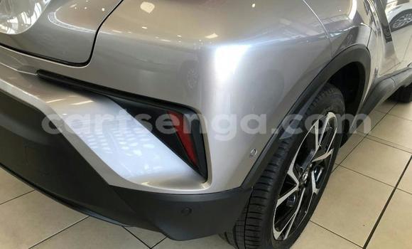 Nunua Ilio tumika Toyota C-HR Silver Gari ndani ya Ezulwini nchini Hhohho Nunua Ilio tumika Toyota C-HR Silver Gari ndani ya Ezulwini nchini Hhohho