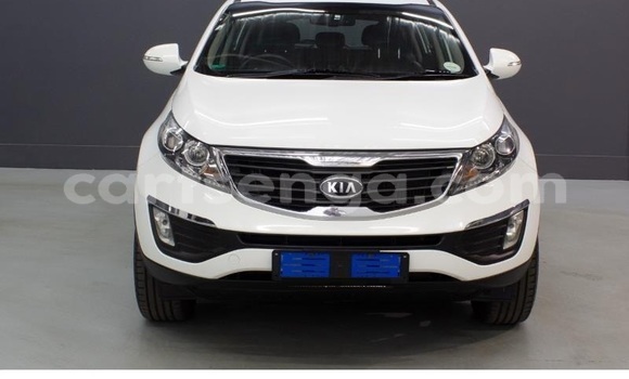 Nunua Ilio tumika Kia Sportage White Gari ndani ya Ezulwini nchini Hhohho Nunua Ilio tumika Kia Sportage White Gari ndani ya Ezulwini nchini Hhohho