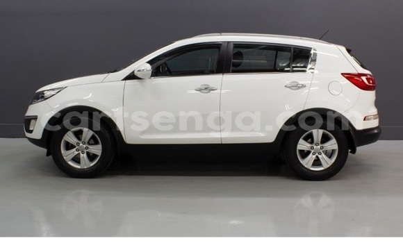 Nunua Ilio tumika Kia Sportage White Gari ndani ya Ezulwini nchini Hhohho Nunua Ilio tumika Kia Sportage White Gari ndani ya Ezulwini nchini Hhohho