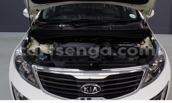 Nunua Ilio tumika Kia Sportage White Gari ndani ya Ezulwini nchini Hhohho Nunua Ilio tumika Kia Sportage White Gari ndani ya Ezulwini nchini Hhohho