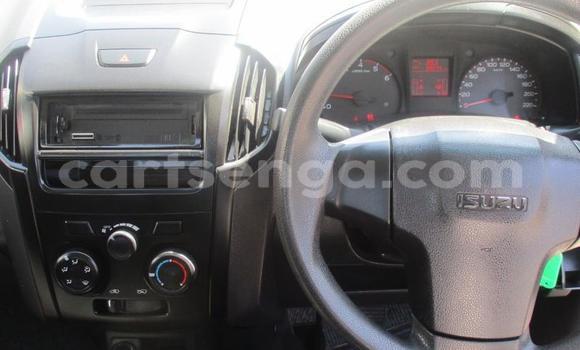 Nunua Ilio tumika Isuzu KB White Gari ndani ya Ezulwini nchini Hhohho Nunua Ilio tumika Isuzu KB White Gari ndani ya Ezulwini nchini Hhohho