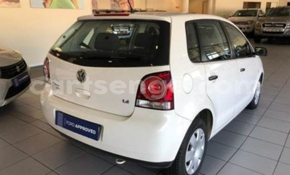 Nunua Ilio tumika Volkswagen Polo White Gari ndani ya Bulembu nchini Hhohho Nunua Ilio tumika Volkswagen Polo White Gari ndani ya Bulembu nchini Hhohho