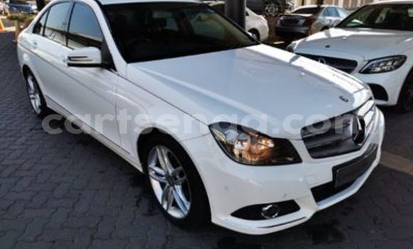 Nunua Ilio tumika Mercedes‒Benz C–Class White Gari ndani ya Hlatikulu nchini Wilaya ya Shiselweni