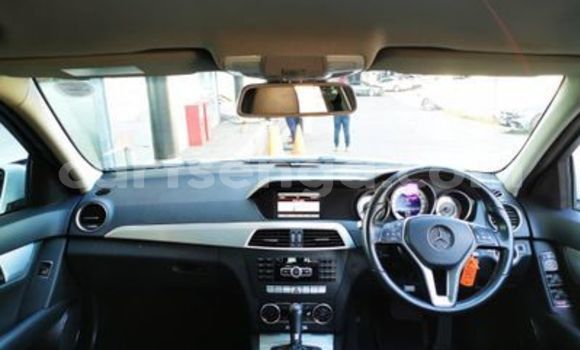 Acheter Occasion Voiture Mercedes‒Benz C–Class Blanc à Hlatikulu, Shiselweni District Acheter Occasion Voiture Mercedes‒Benz C–Class Blanc à Hlatikulu, Shiselweni District