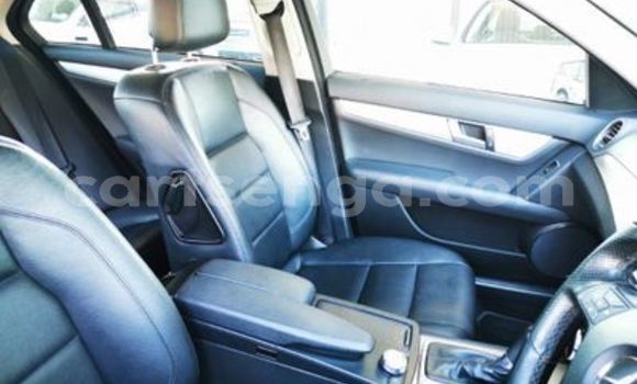 Acheter Occasion Voiture Mercedes‒Benz C–Class Blanc à Hlatikulu, Shiselweni District Acheter Occasion Voiture Mercedes‒Benz C–Class Blanc à Hlatikulu, Shiselweni District