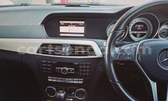 Acheter Occasion Voiture Mercedes‒Benz C–Class Blanc à Hlatikulu, Shiselweni District Acheter Occasion Voiture Mercedes‒Benz C–Class Blanc à Hlatikulu, Shiselweni District