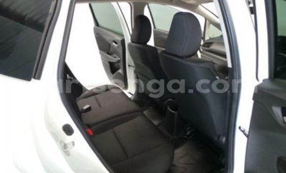 Buy Used Honda Jazz White Car in Ezulwini in Hhohho Buy Used Honda Jazz White Car in Ezulwini in Hhohho