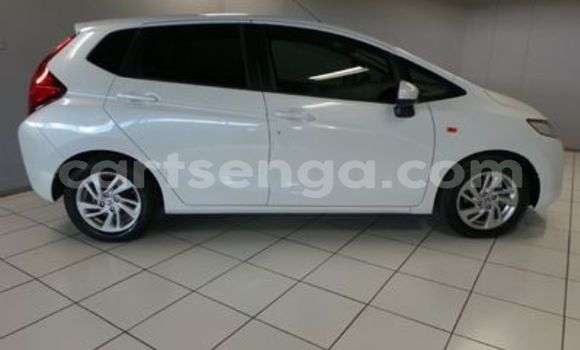 Buy Used Honda Jazz White Car in Ezulwini in Hhohho Buy Used Honda Jazz White Car in Ezulwini in Hhohho
